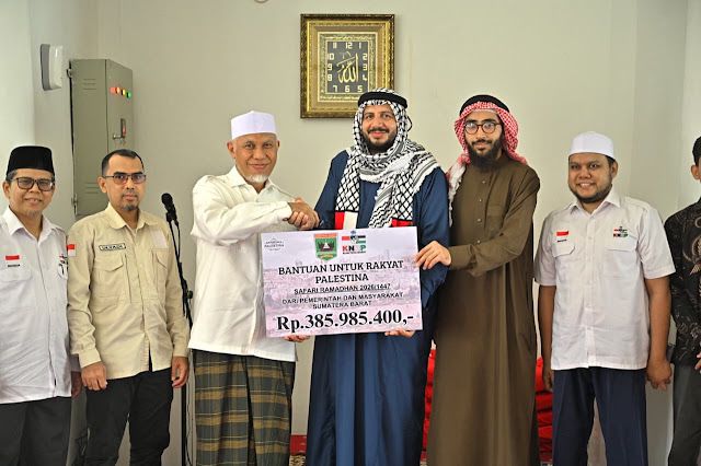 Gubernur Sumbar Serahkan Bantuan Kemanusiaan untuk Palestina dari Masyarakat Ranah Minang