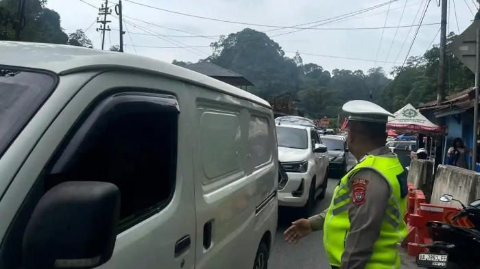 Jalur Lembah Anai Resmi Dibuka 24 Jam, Polisi Terapkan Sistem Situasional