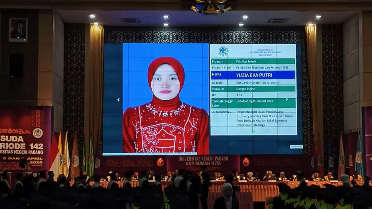 Hadapi Era AI dan Tantangan Global, UNP Bekali Wisudawan Tiga Keberanian