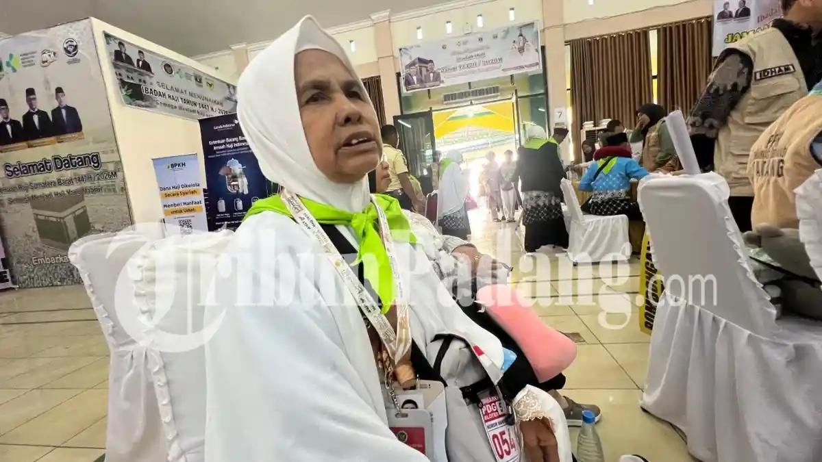 Ketekunan Ibu Tunggal di Padang Pariaman Berbuah Perjalanan Haji