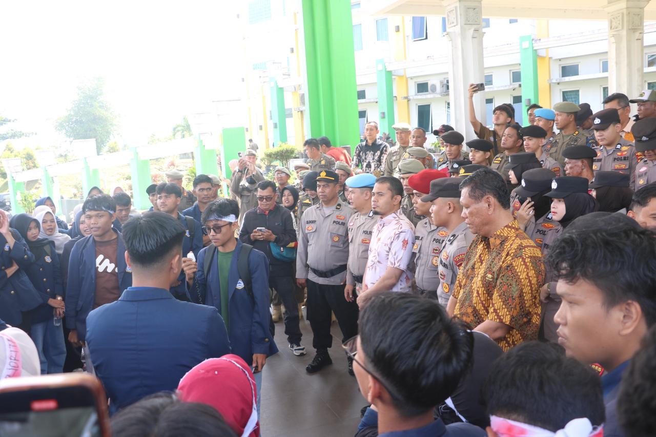 Pemkab Lima Puluh Kota Tampung Aspirasi Mahasiswa, Infrastruktur dan Guru Honorer Jadi Prioritas