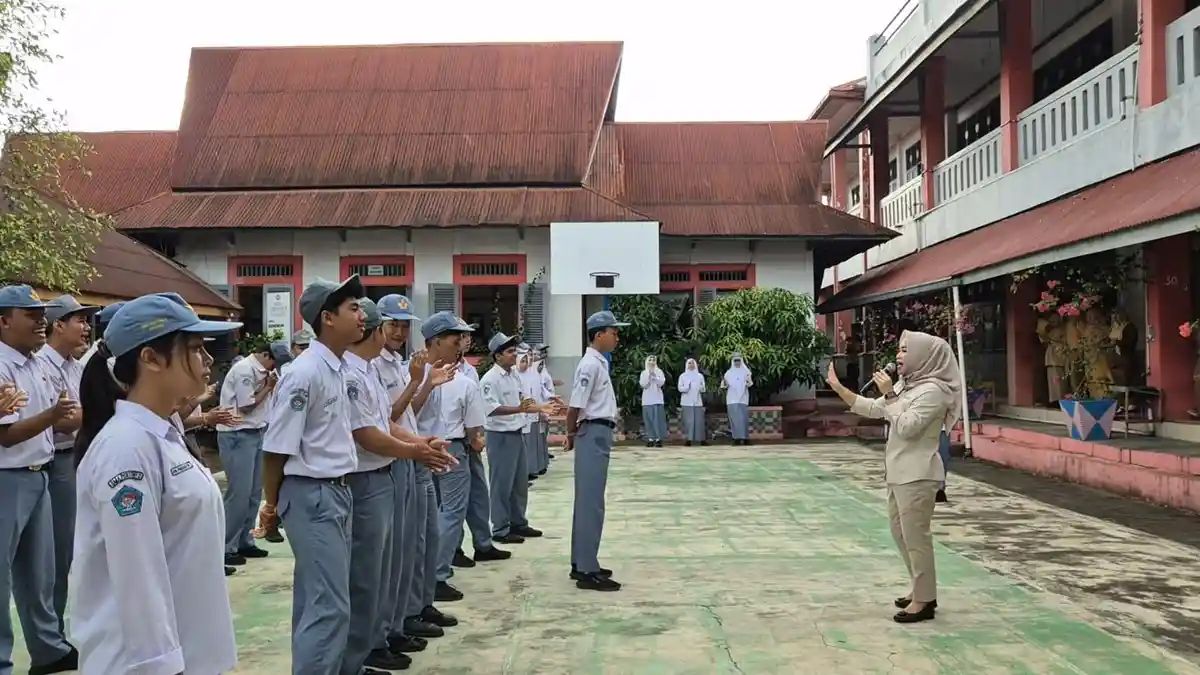 KemenHAM Sumbar Edukasi Siswa SMA Pertiwi 2 Padang tentang Bahaya Bullying dan Pelanggaran HAM